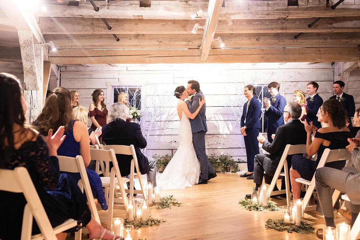The Inn At Round Barn Farm A Historic Landmark In A Quintessential Vermont Country Setting Stowe Green Mountain Weddings Vtcng Com