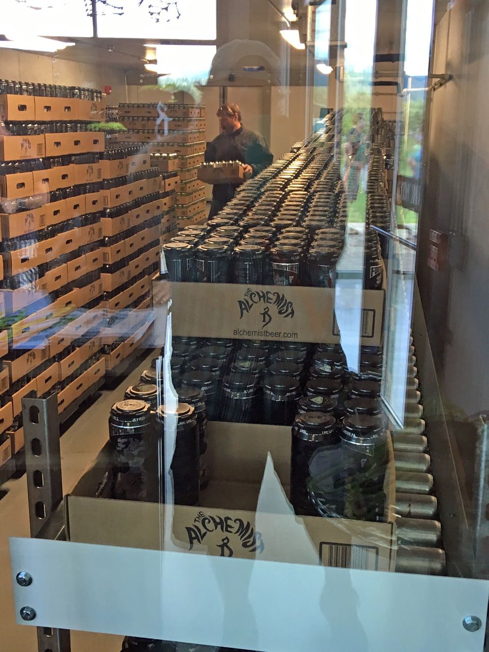 Crowds Swarm To New Alchemist Brewery In Stowe Local News Vtcng Com