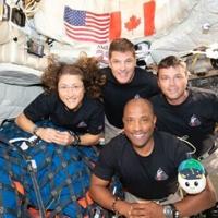 आर्टेमिस अंतरिक्ष यात्री उच्च जोखिम वाले पुन: प्रवेश से घंटों दूर हैं