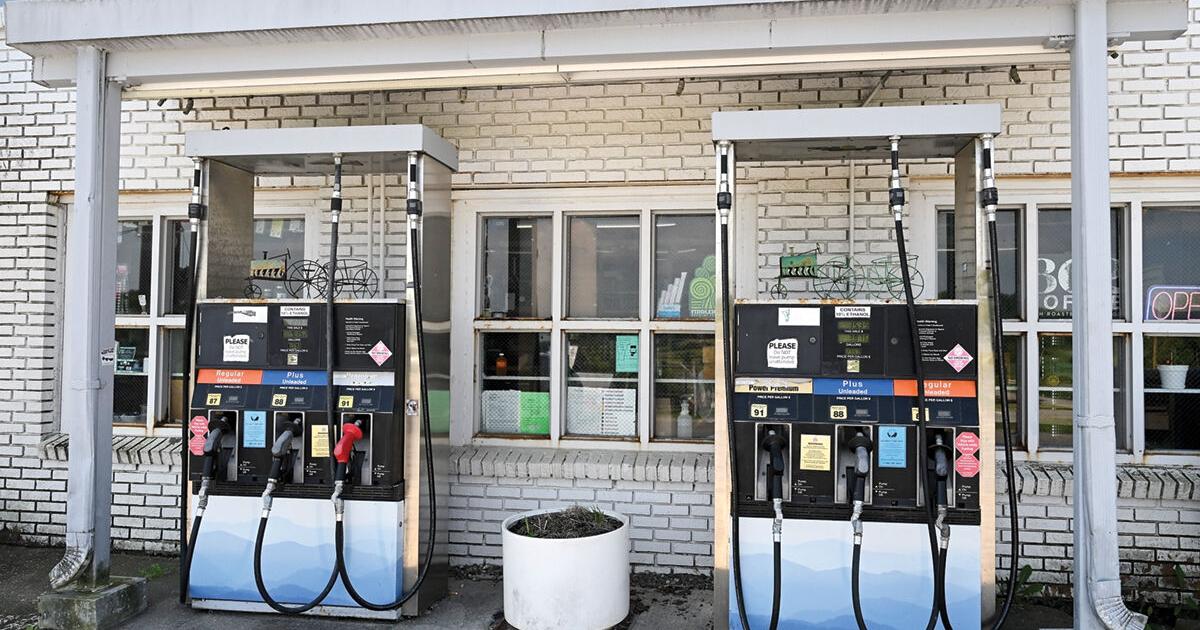 Charlotte General Store gives up its pumps