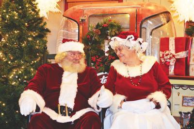 Santa and Mrs. Claus at Stowe Mercantile