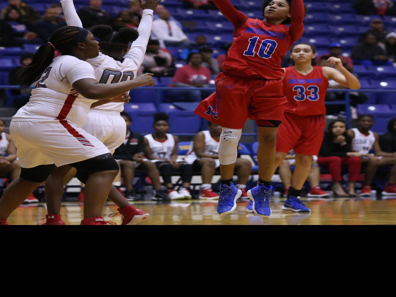 Cedar Hill Stuns No 11 Midway 70 50 Bouncing Pantherettes From