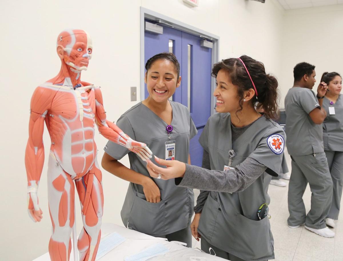 Waco Isd Health Care Academy S 1st Graduating Class Promised Local Jobs Local News Wacotrib Com