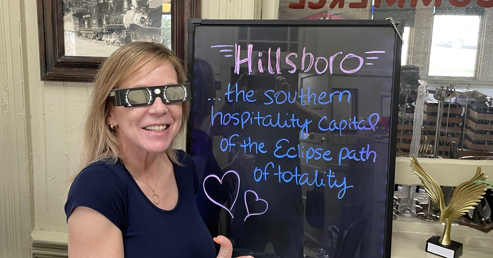 Some Central Texas small towns go big on eclipse - Vimarsana News