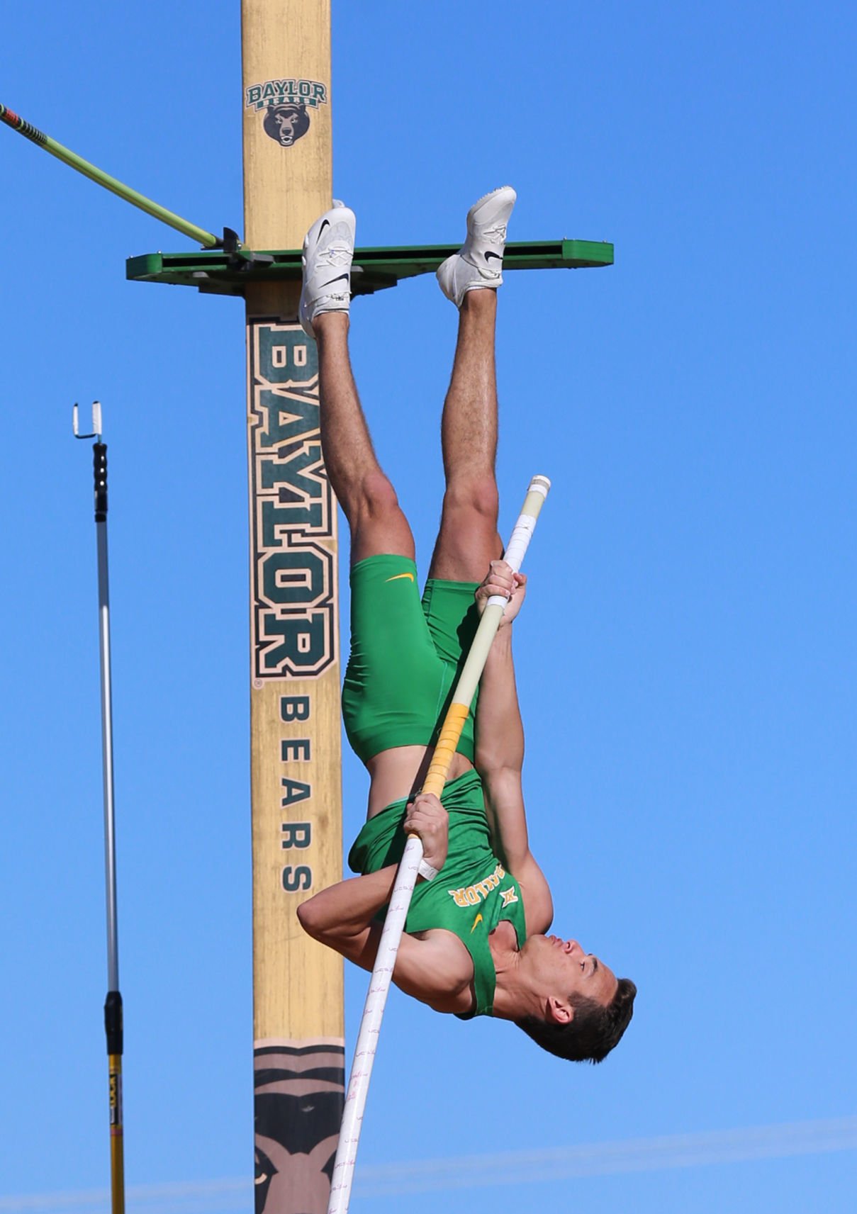 professional pole vaulters