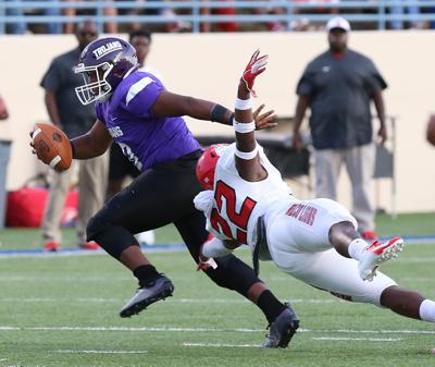 Instant Classic Trojans Hang On For 36 35 Win Over Crosstown