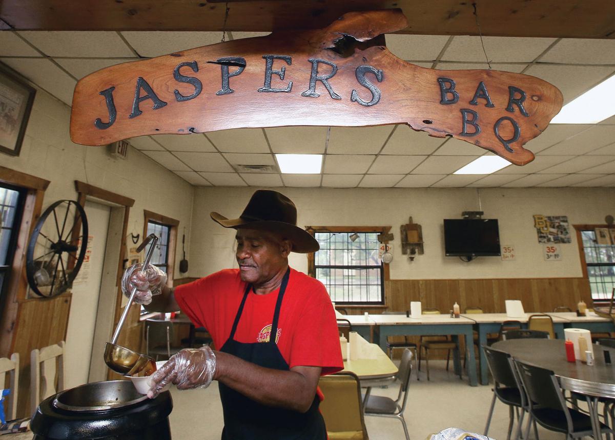 Jasper’s BarBQue maintains oldfashioned look, taste in Waco Waco