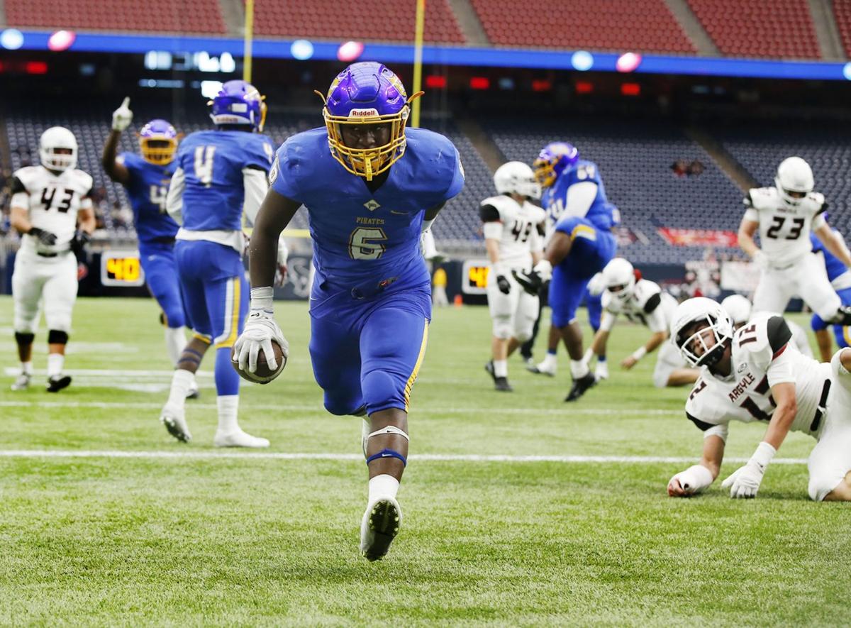 La Vega Emerges With 1st State Title After Wild 2nd Half 33 31