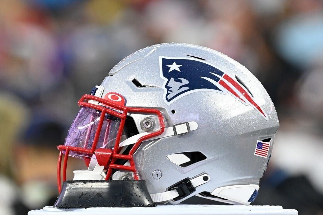Patriots QB Tom Brady leads NFL in jersey sales (again); TE Rob