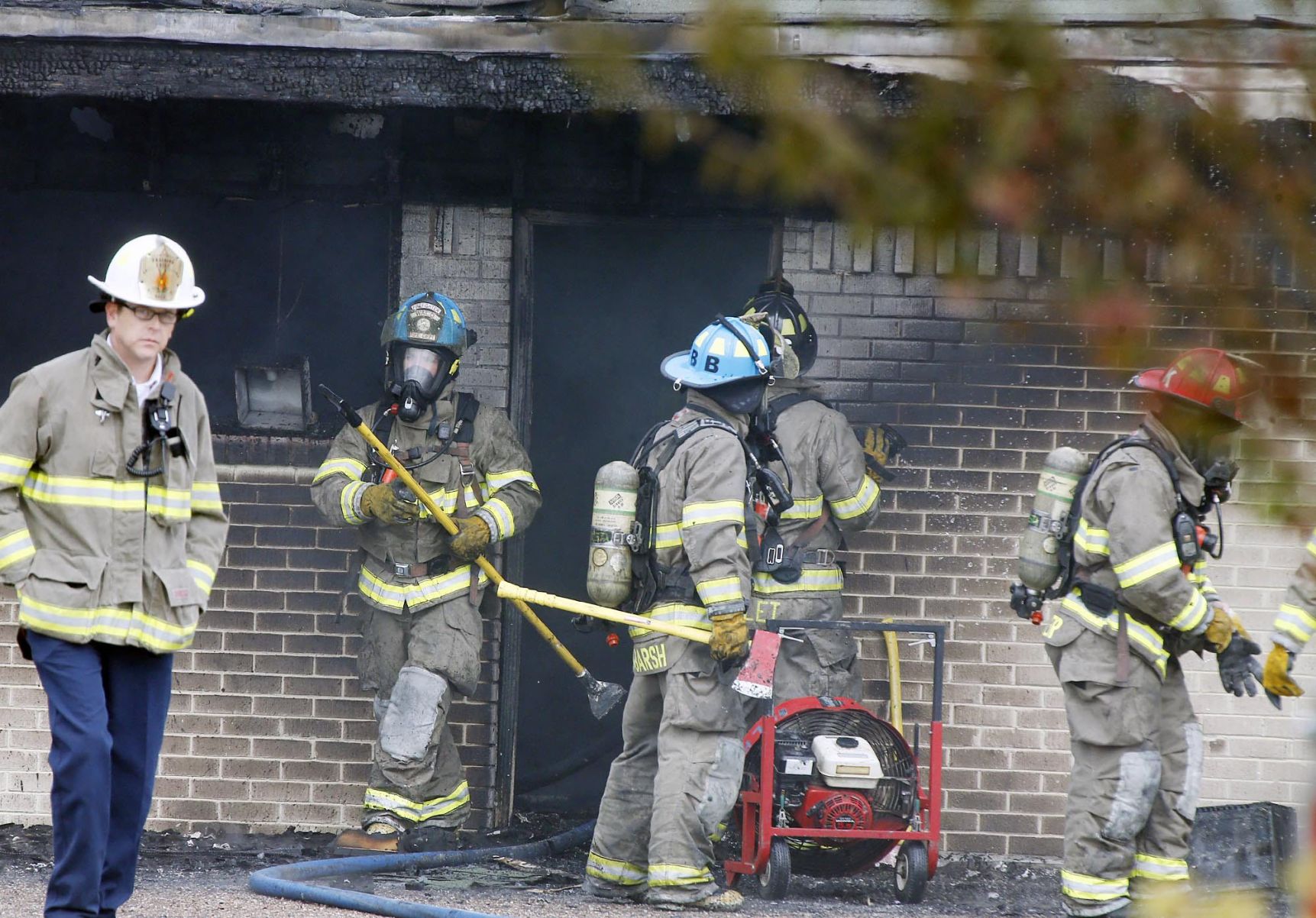 Fire Destroys Lacy Lakeview Motel Rooms, Displaces Guests | Local News ...