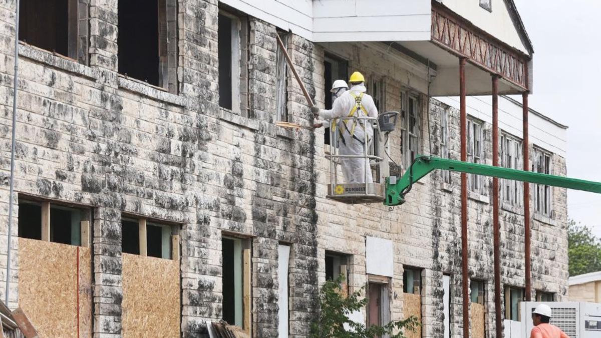 Renovations Ongoing At Former Paul Quinn College Building Higher Education Wacotrib Com