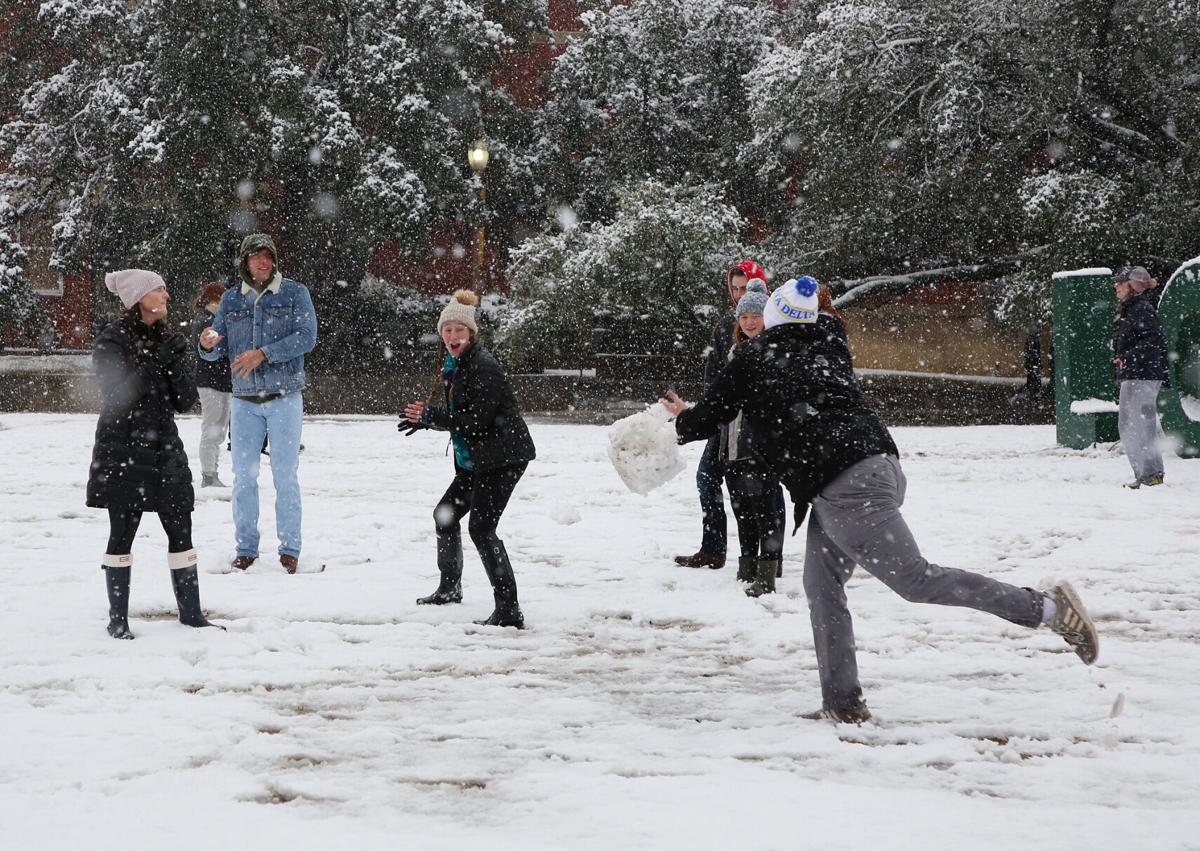 Waco Gets Heaviest Snow In Decades As Schools Cameron Park Close Local News Wacotrib Com