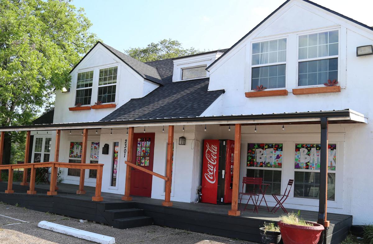 Stylists Barbers Bristle As State S Economic Reopening Passes
