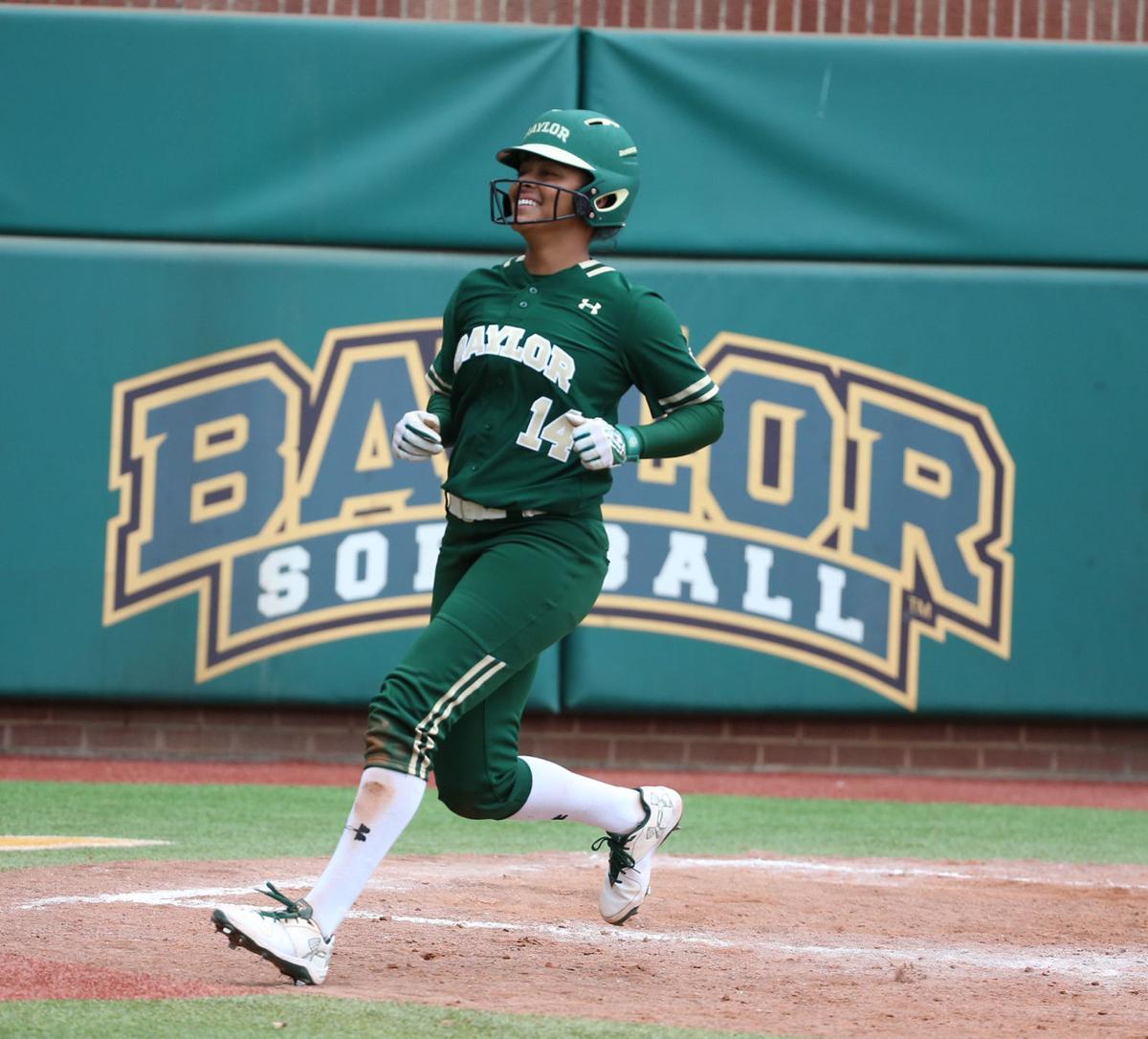 No. 13 Baylor softball aims to knock No. 8 Sooners off their throne