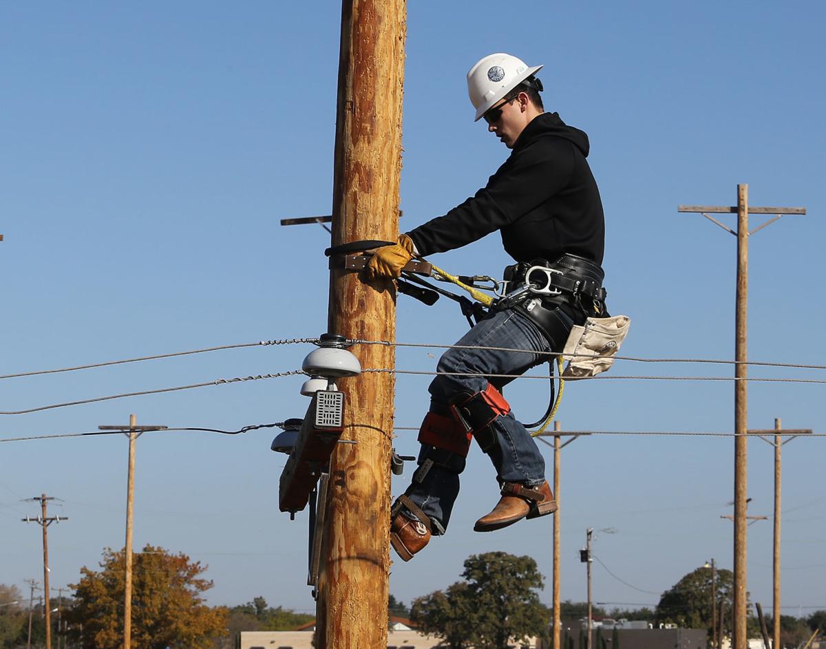 High voltage, high demand TSTC lineworker graduates heavily recruited