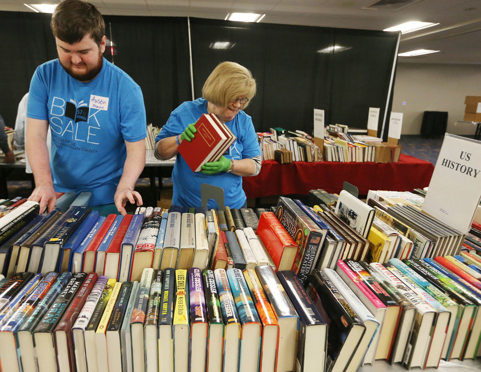 Waco-area News Briefs: Library Book Sale Opens Thursday