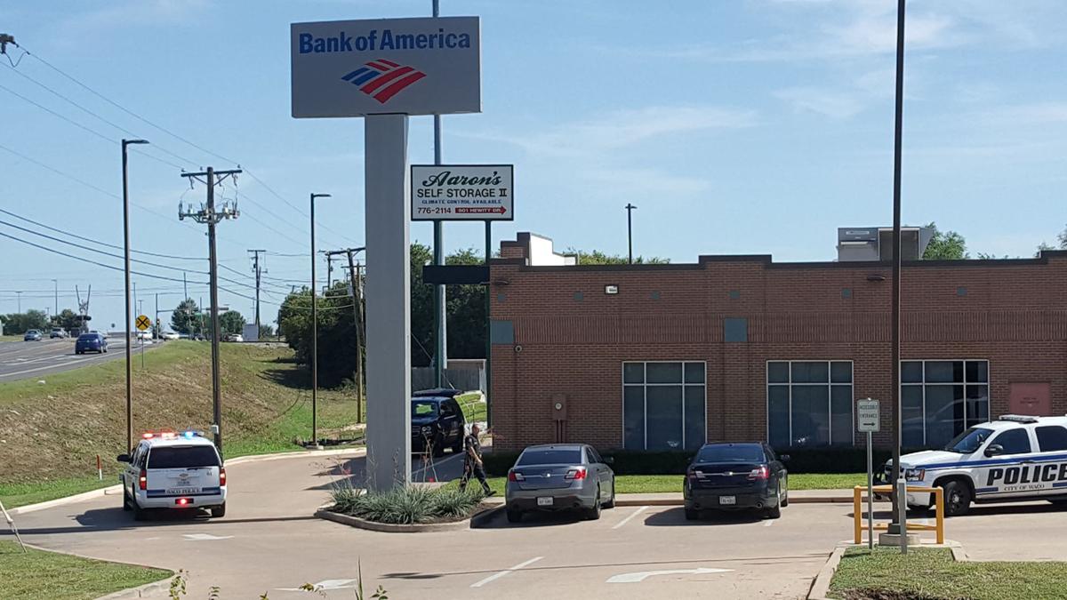 Police Search For Suspect In Hewitt Drive Bank Robbery Crime Wacotrib Com
