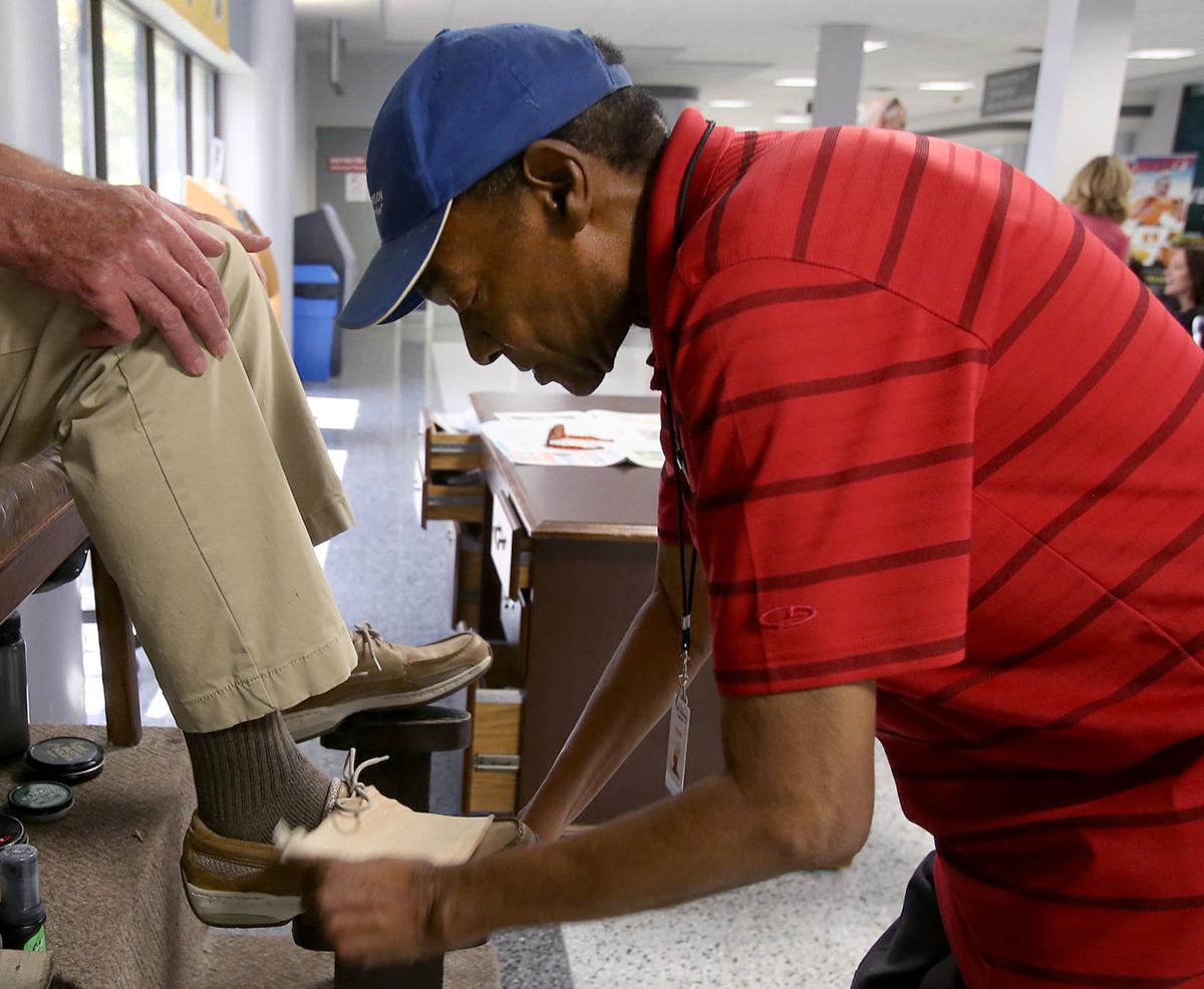 Longtime airport shoeshine stand gets the boot