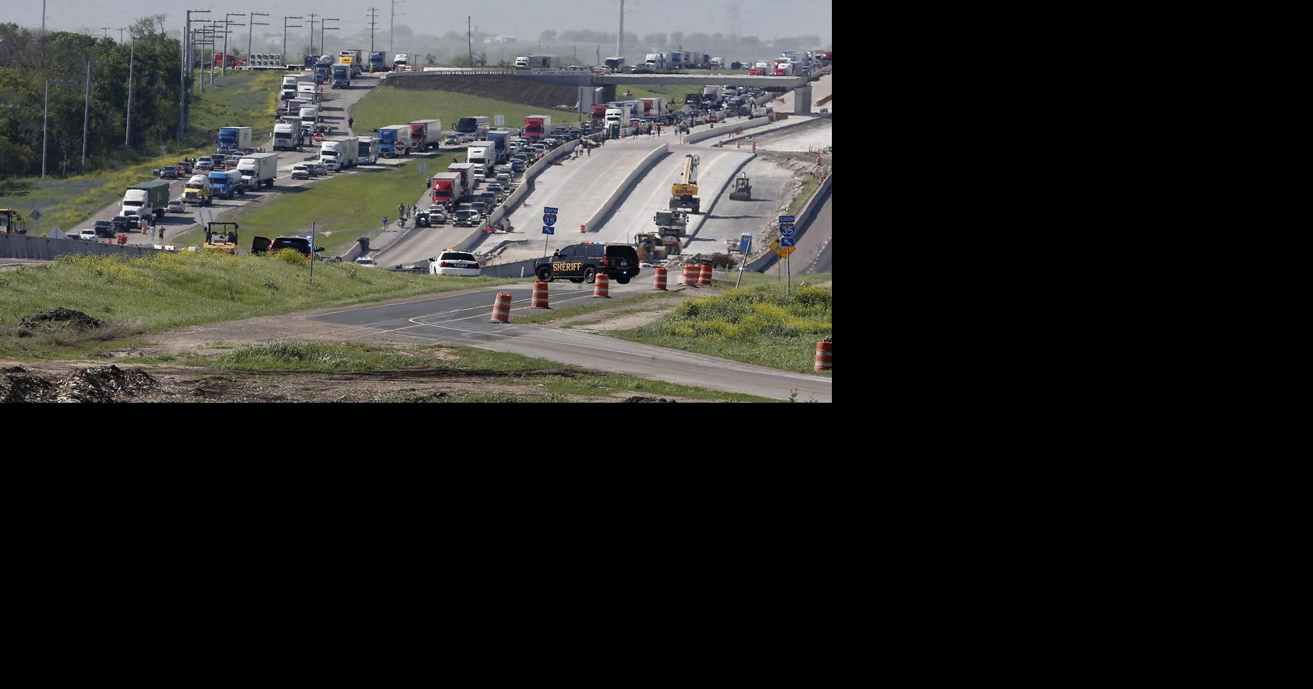 I35 closed during 2hour standoff with veteran on freeway