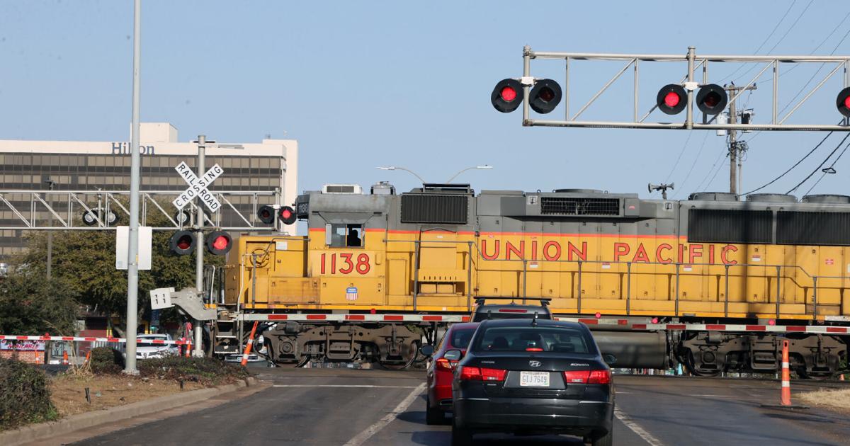 Waco OKs engineering work to keep railroad quiet zone process rolling downtown
