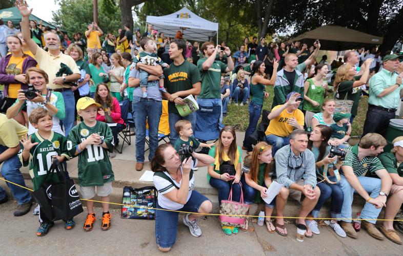 Baylor brings faithful, parade back to Waco