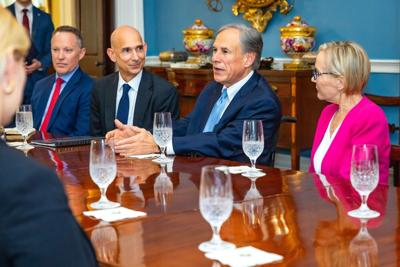 Governor Abbott Meets With U.S. Secretary Of The Air Force