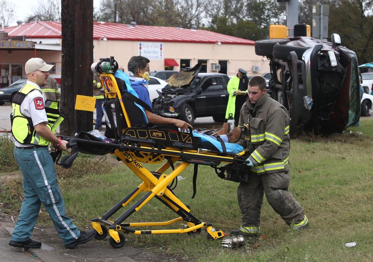 2vehicle crash injures 5 on East Waco Drive Roads & Transporation
