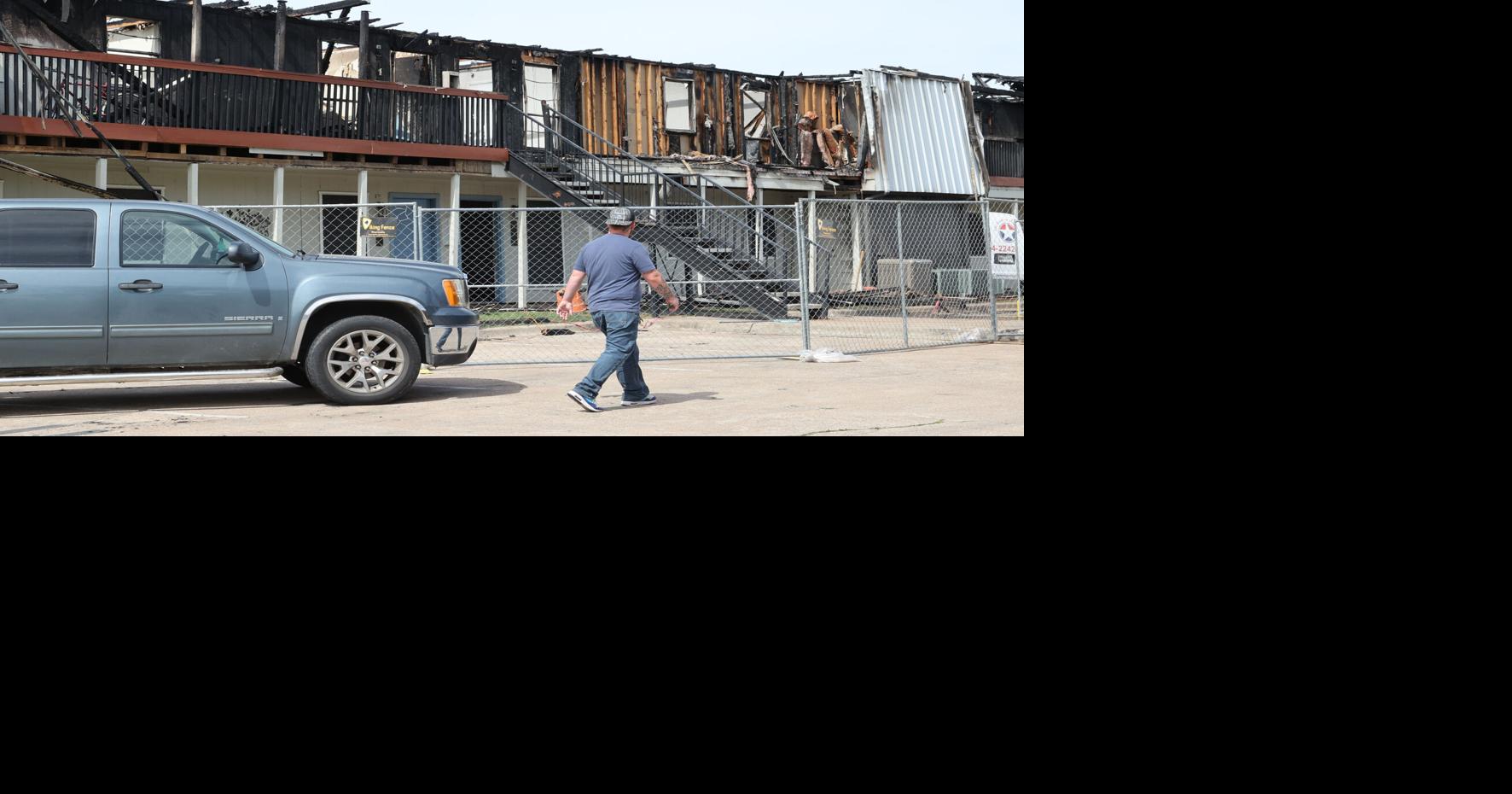 Fire damages apartment complex