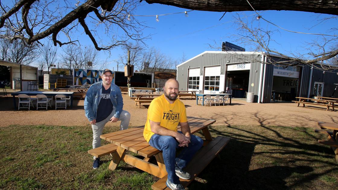 Veranstaltungsorte in der Region Baylor mit Platz im Freien bieten Live-Musik Musik Veranstaltungsorte in der Region Baylor mit Platz im Freien bieten Live-Musik Musik
