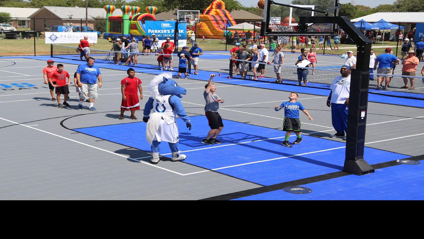 Mavs Foundation Dedicates Basketball Court At Parker S Park In