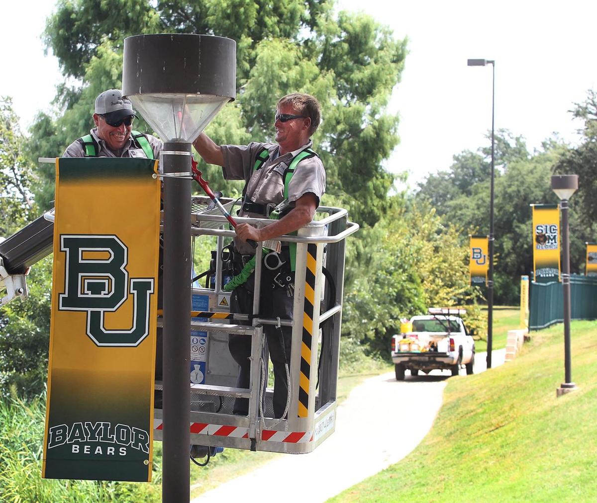 City adds lights, signs on riverwalk for Baylor game day Baylor