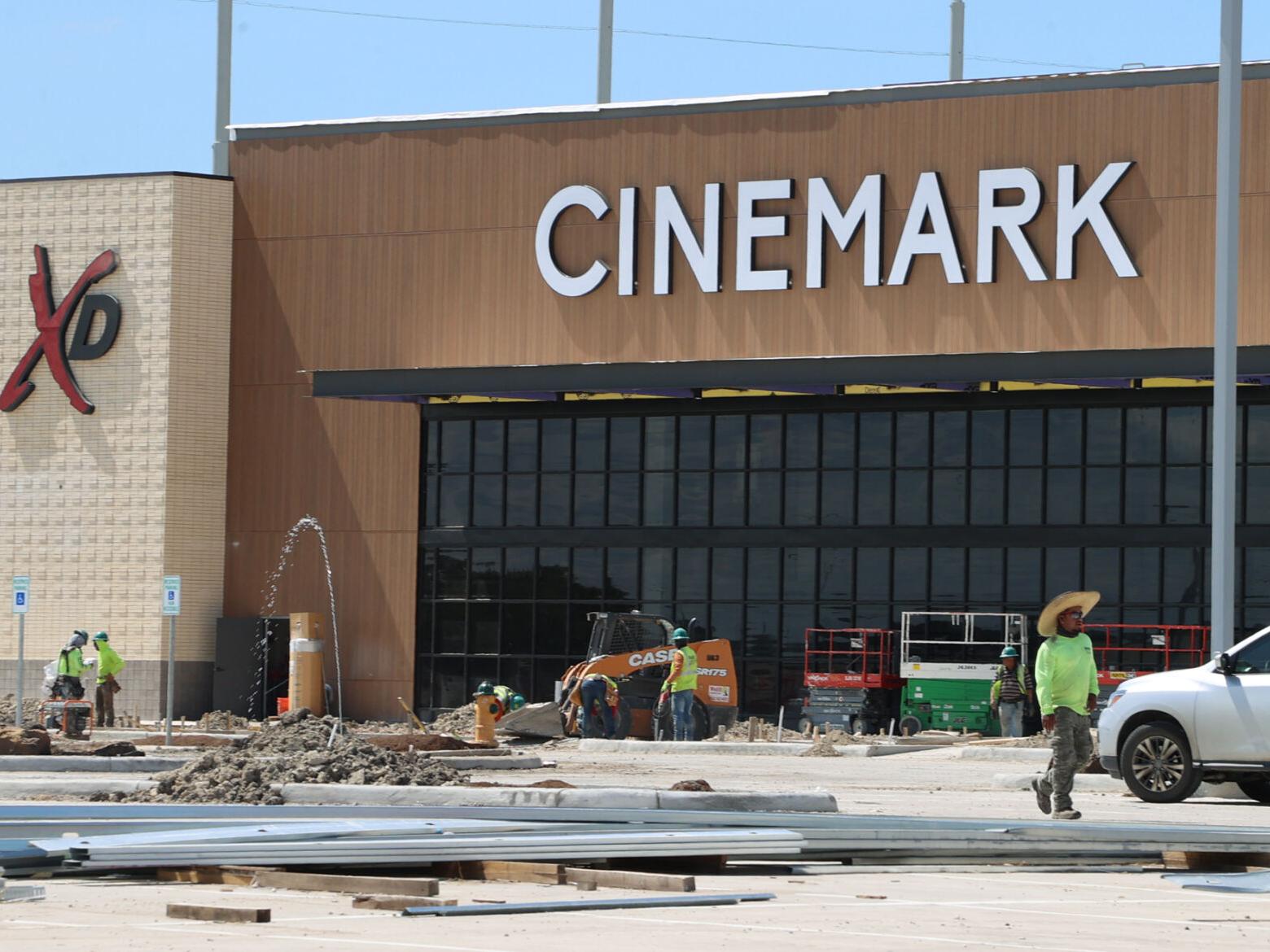 Wacos New 14-screen Cinemark Theater To Open In Three Weeks Local Business News Wacotribcom