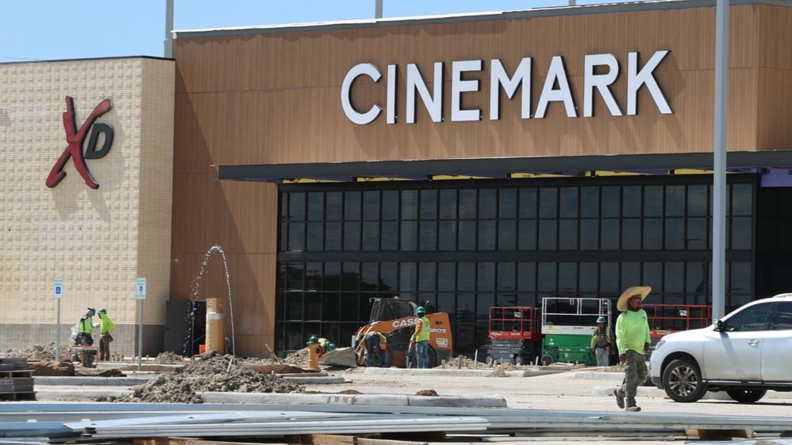 Waco S New 14 Screen Cinemark Theater To Open In Three Weeks Local Business News Wacotrib Com