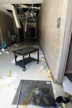 Vandals, thieves preying on old University Middle School