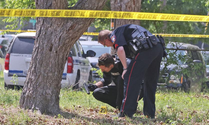 Teen dies in shooting near park in North Waco