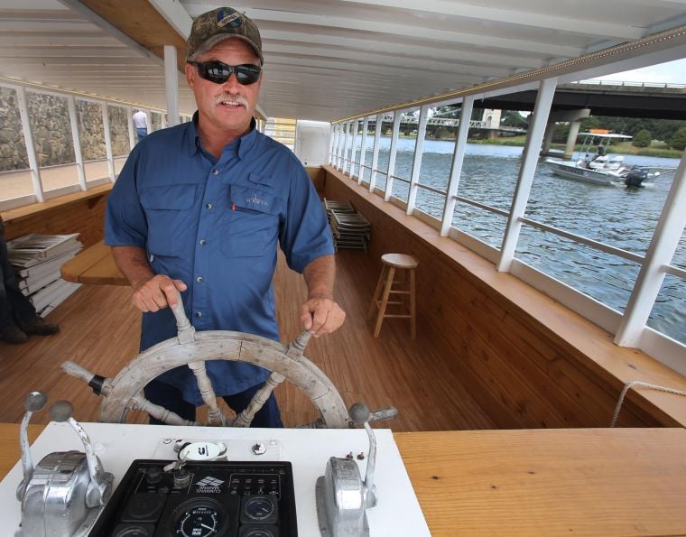 ‘brazos bear’ paddleboat roars to life on waco river