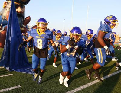 High School Notebook For La Vega Mart Success Means Hitting The