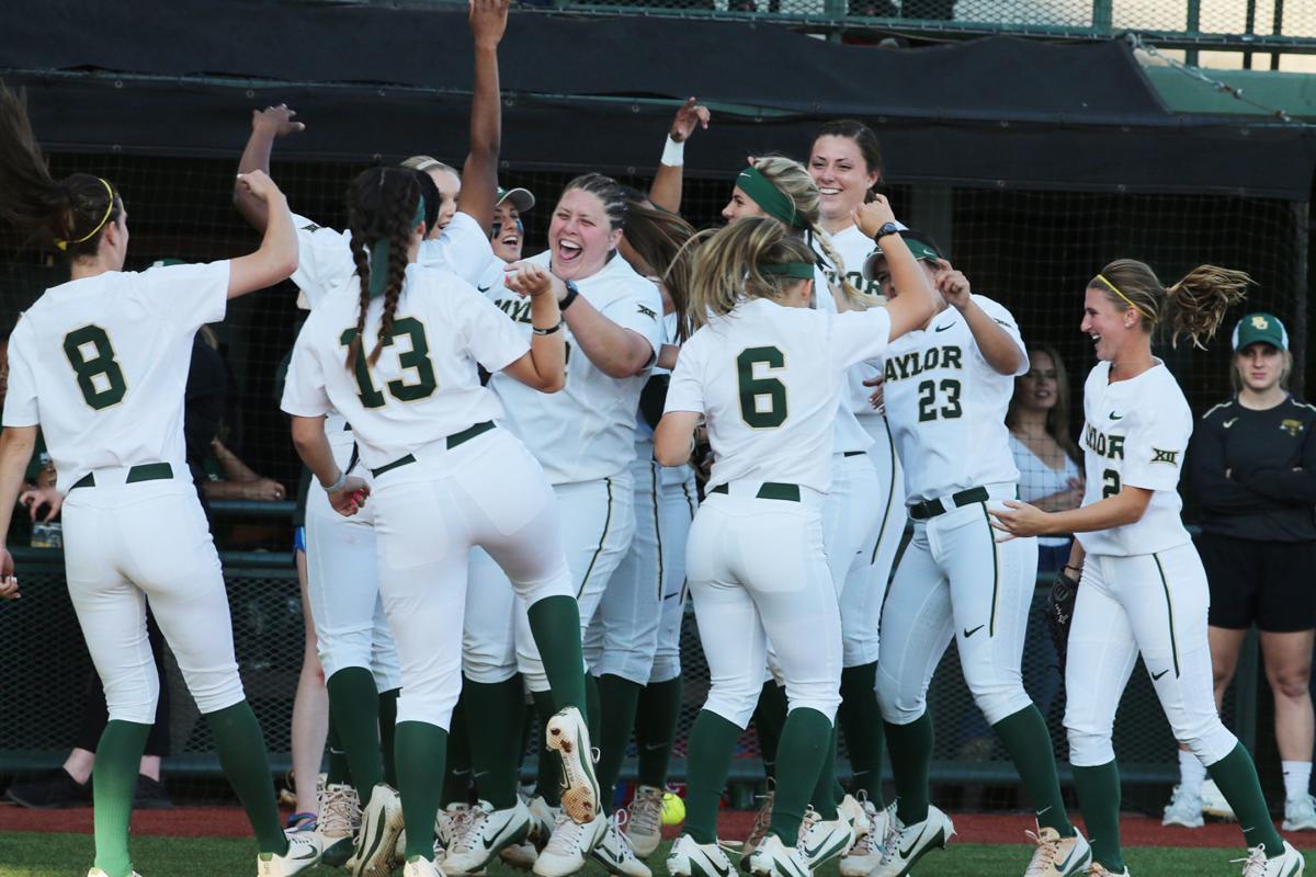Struggling Baylor softball travels to Texas Baylor