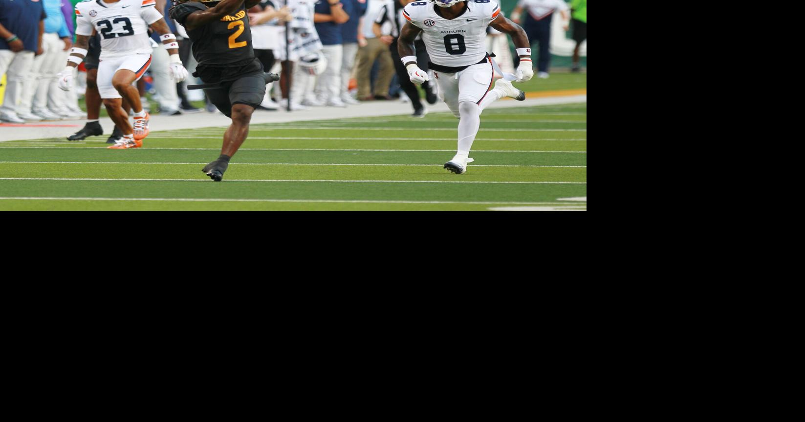 Baylor Bears Fall to Auburn Despite Strong Quarterback Performance