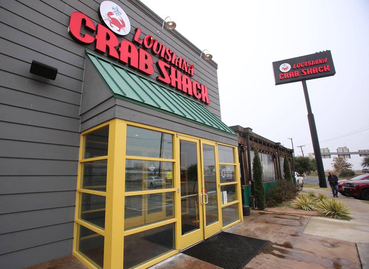 Louisiana Crab Shack opens in former Twin Peaks building