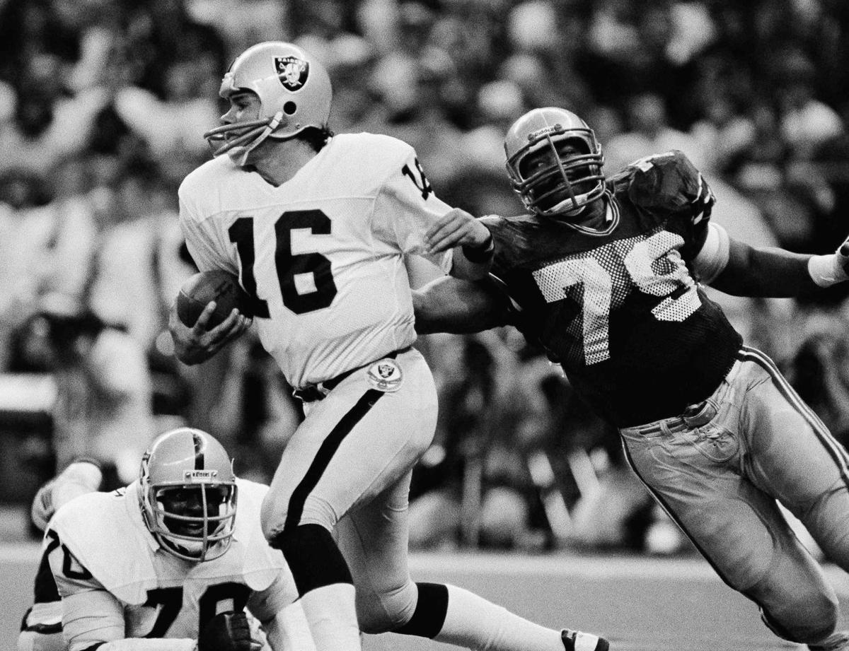 Texas Sports Hall of Fame Jacob Green made a living bagging QBs