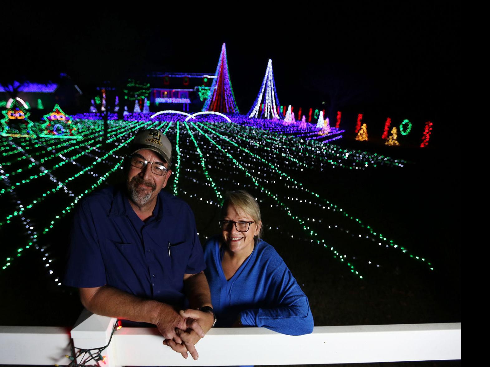 Christmas Lights Shine Bright Move To Music At Local Couple S Home Local News Wacotrib Com