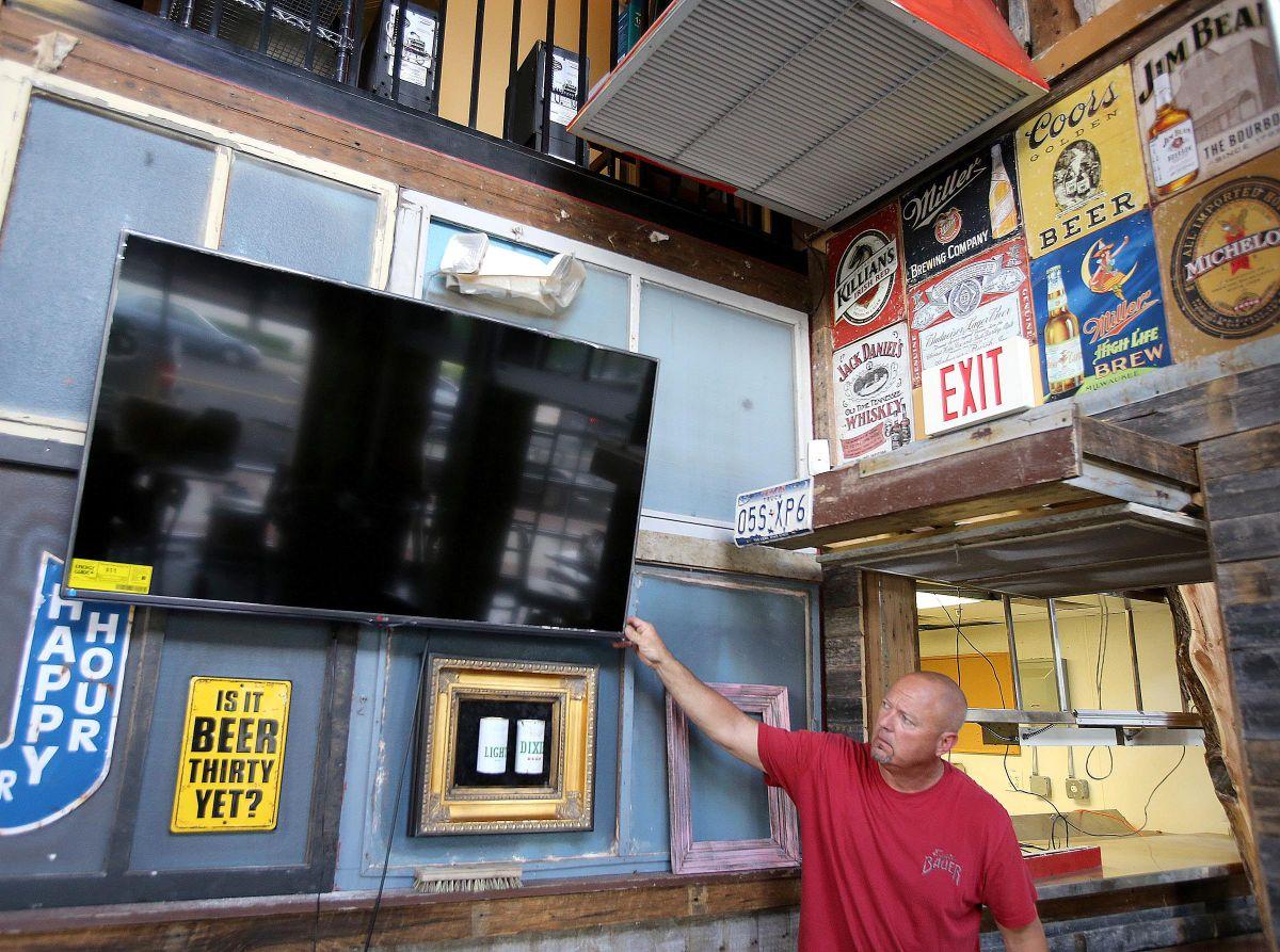 Coach S Smoke To Open Rustic Sports Bar With q Mid May In Downtown Waco Business News Wacotrib Com