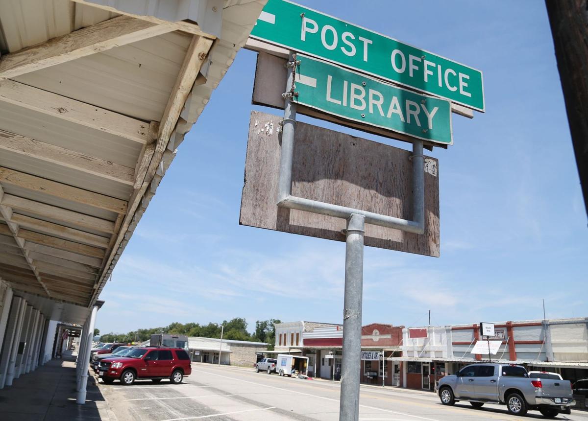 Valley Mills places judge, city secretary on administrative leave