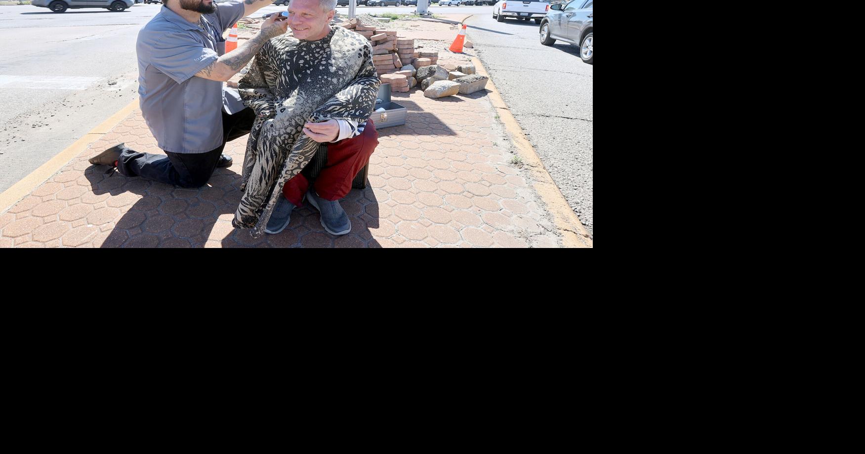 Waco barber spreads love with free haircuts