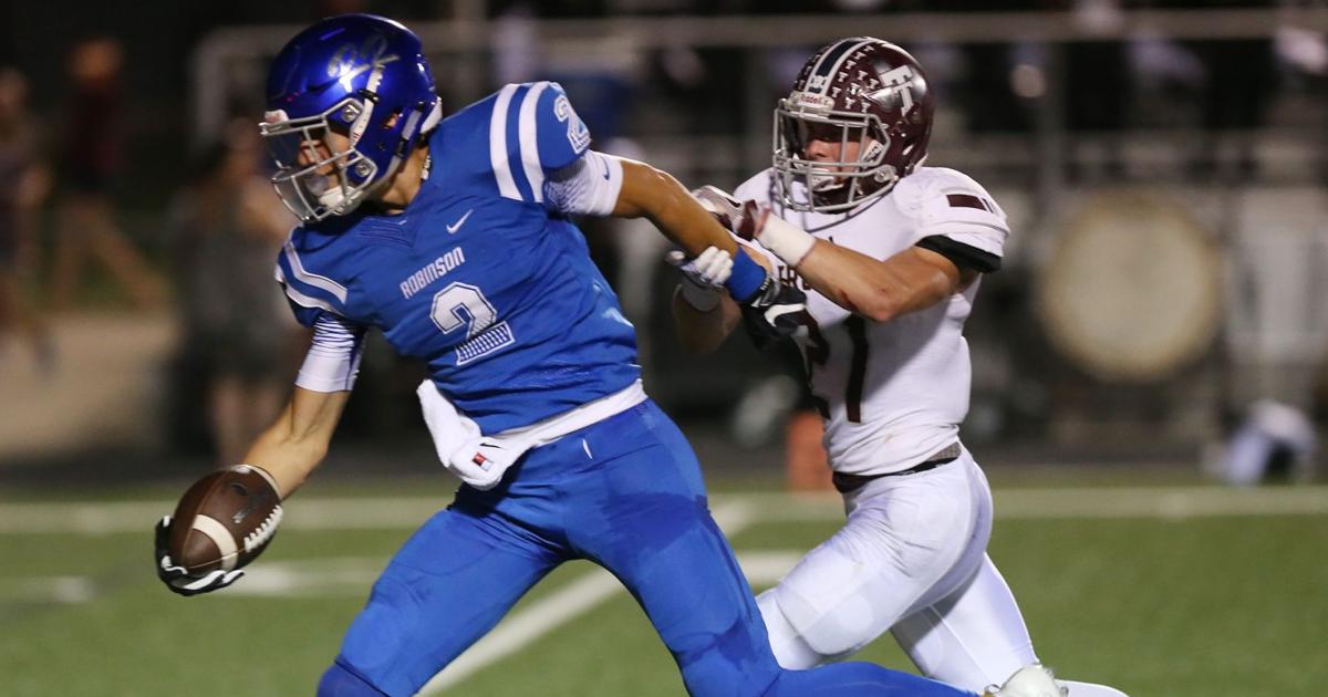 Robinson Rockets continue to soar with high-octane offense, down Troy 56-14