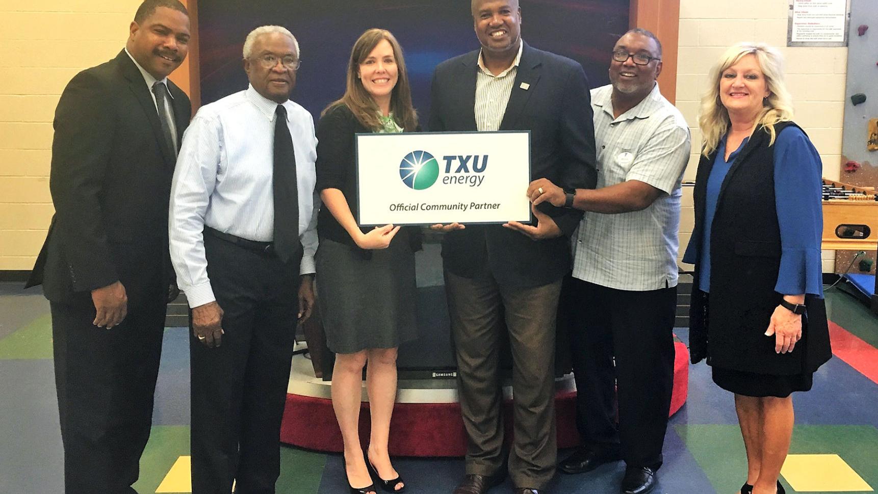 Txu Donates To Ymca Of Central Texas Local News Wacotrib Com