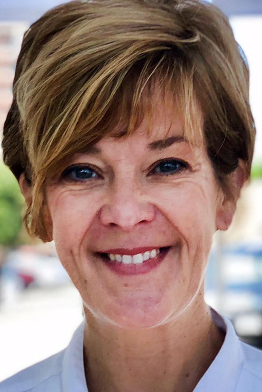 Karyn FM headshot.jpg