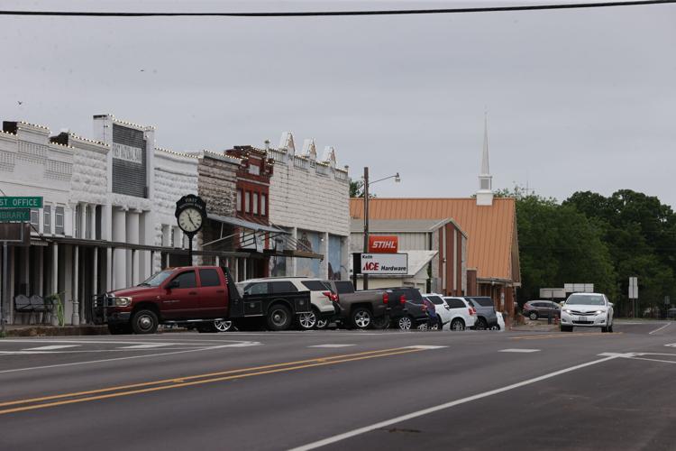 Effort to curb power of Valley Mills mayor stalls