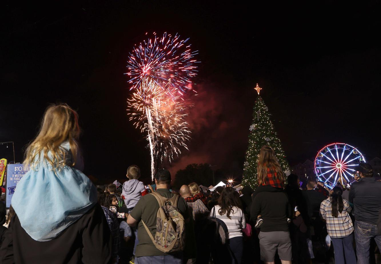 VIDEO, PHOTOS — Waco Wonderland 2022 Festive fun, fireworks and